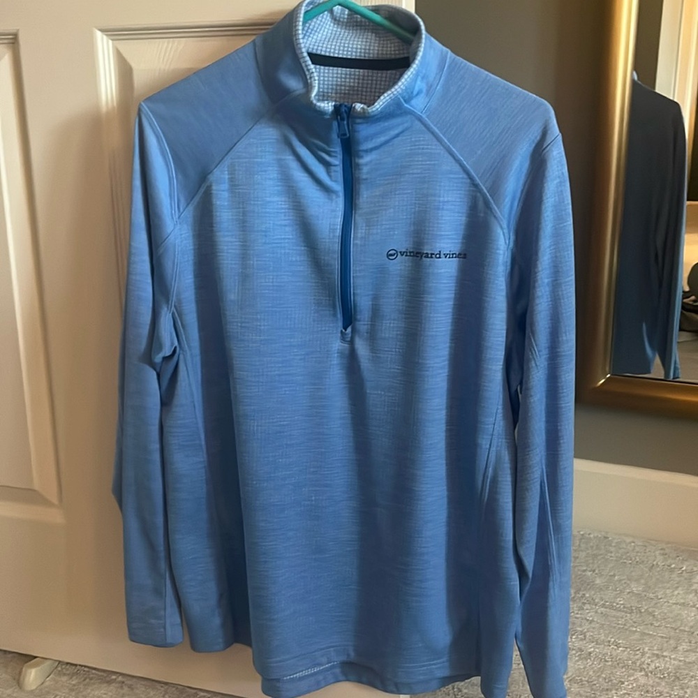 Vineyard Vines q zip. Blue Medium